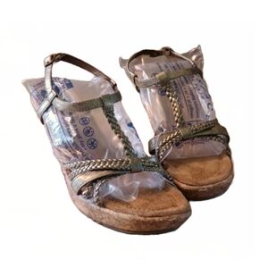 ROUTE 66 GOLD FAUX LEATHER WEDGE SANDAL